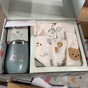 Mama Bear Gift Set with Baby Accessories